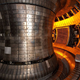 Interior de un reactor de fusión tipo Tokamak. Foto: Wikimedia Commons.